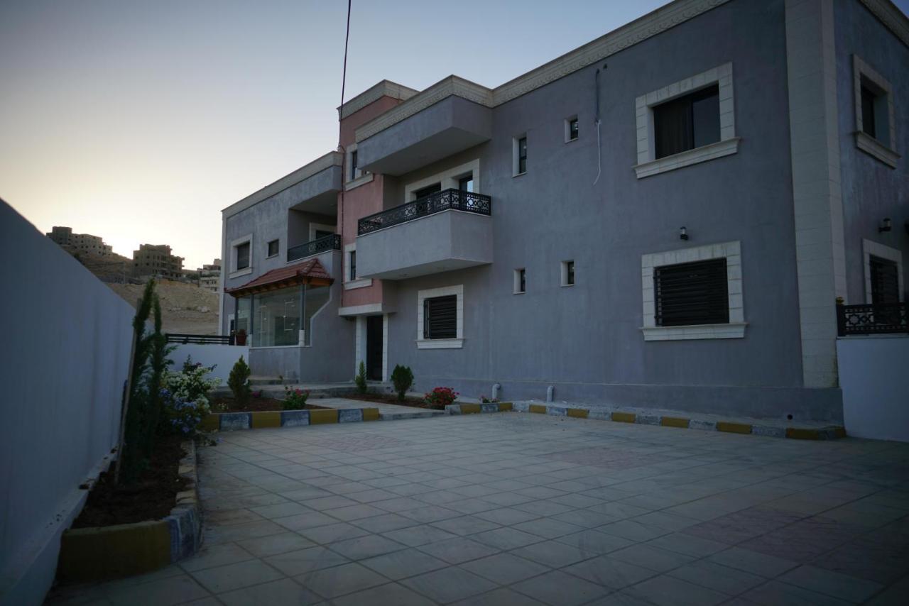 Amro Petra Apartment Вади Муса Екстериор снимка