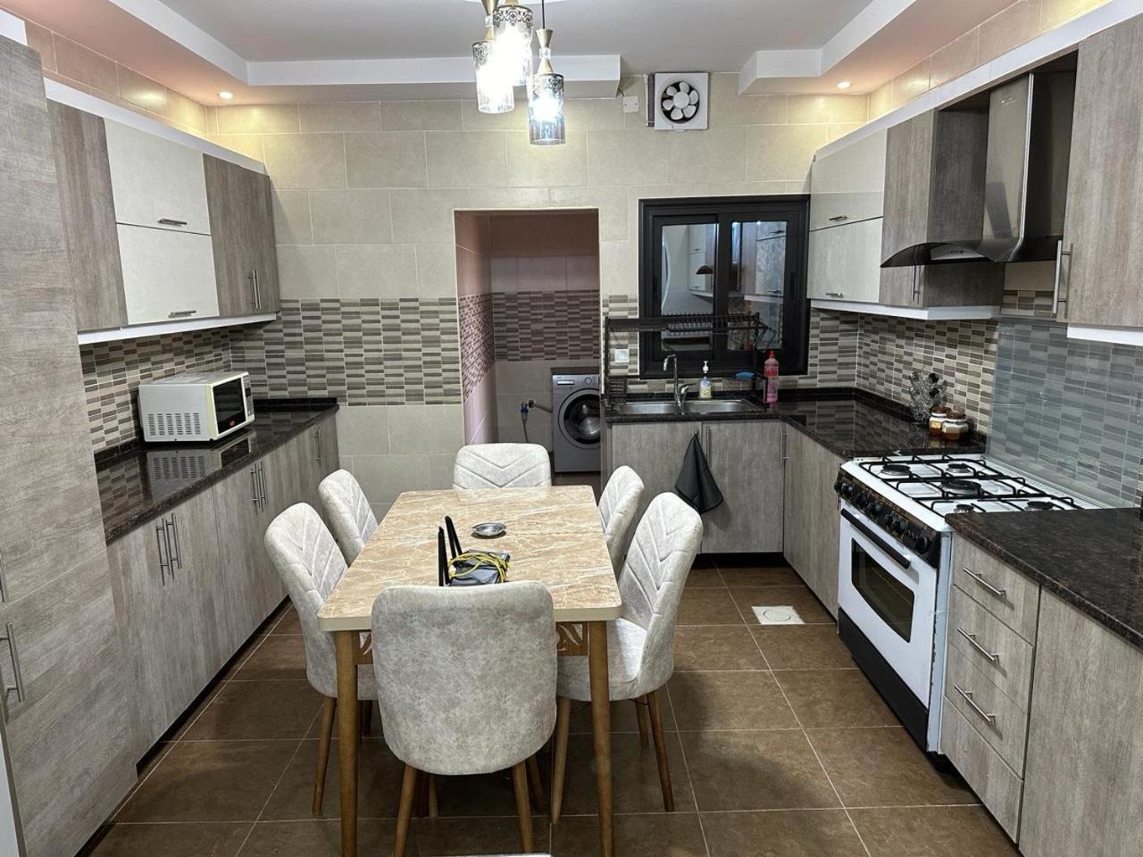 Amro Petra Apartment Вади Муса Екстериор снимка